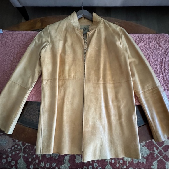 Fine Leather Jacket in Pristine Condition - Picture 5 of 8